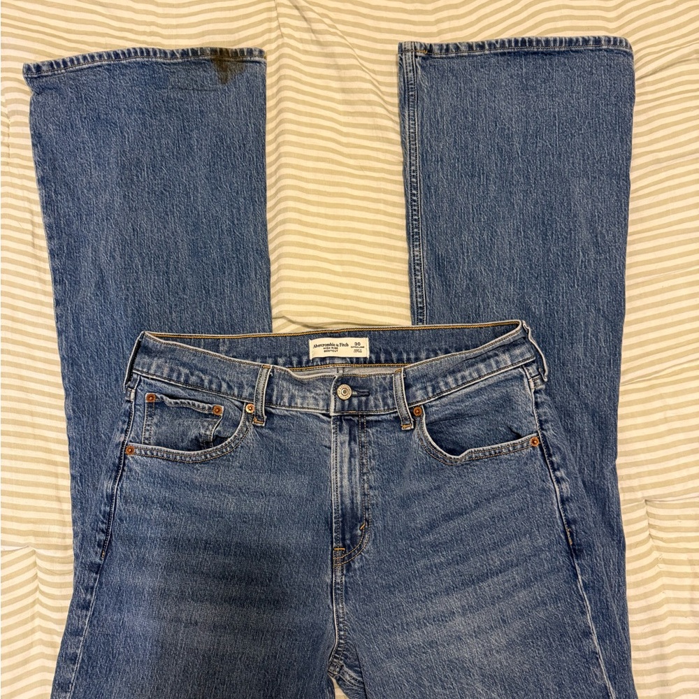 AF High Rise Bootcut jeans - Picture 3 of 5